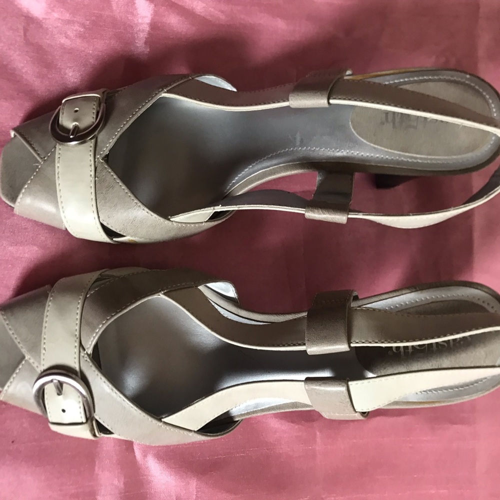 Sandals 👡. - Picture 3 of 10